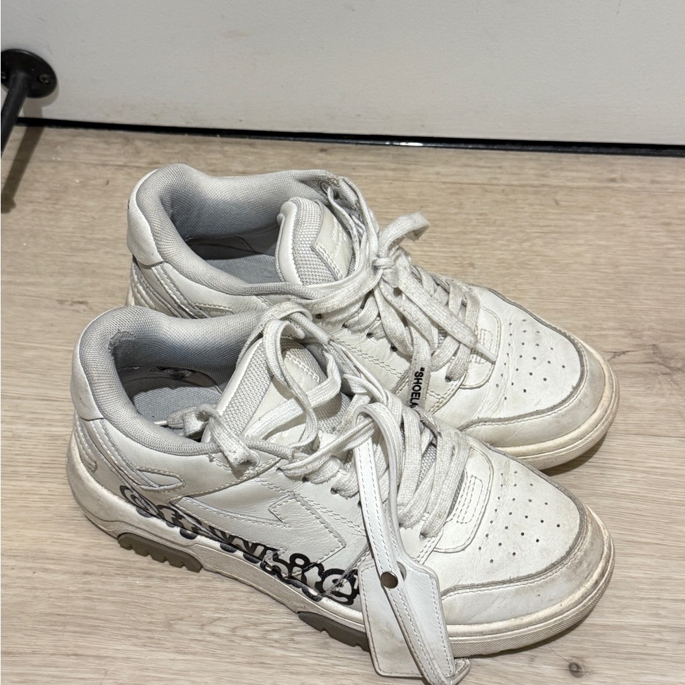 Off white White Sneakers US 7